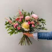 The Flowersmith Studio’s Signature Premium Bouquet
